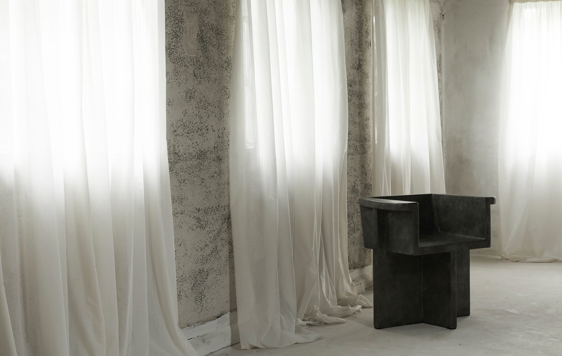 Brutus_Dining_Chair_1.jpg Brutus_Dining_Chair_1