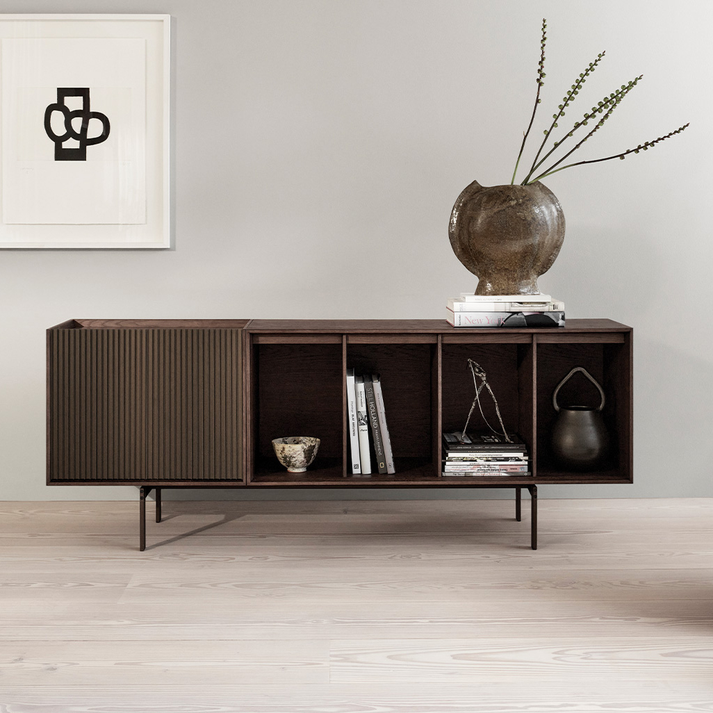 vipp675-chimney-cabinet-darkoak-lifestyle5