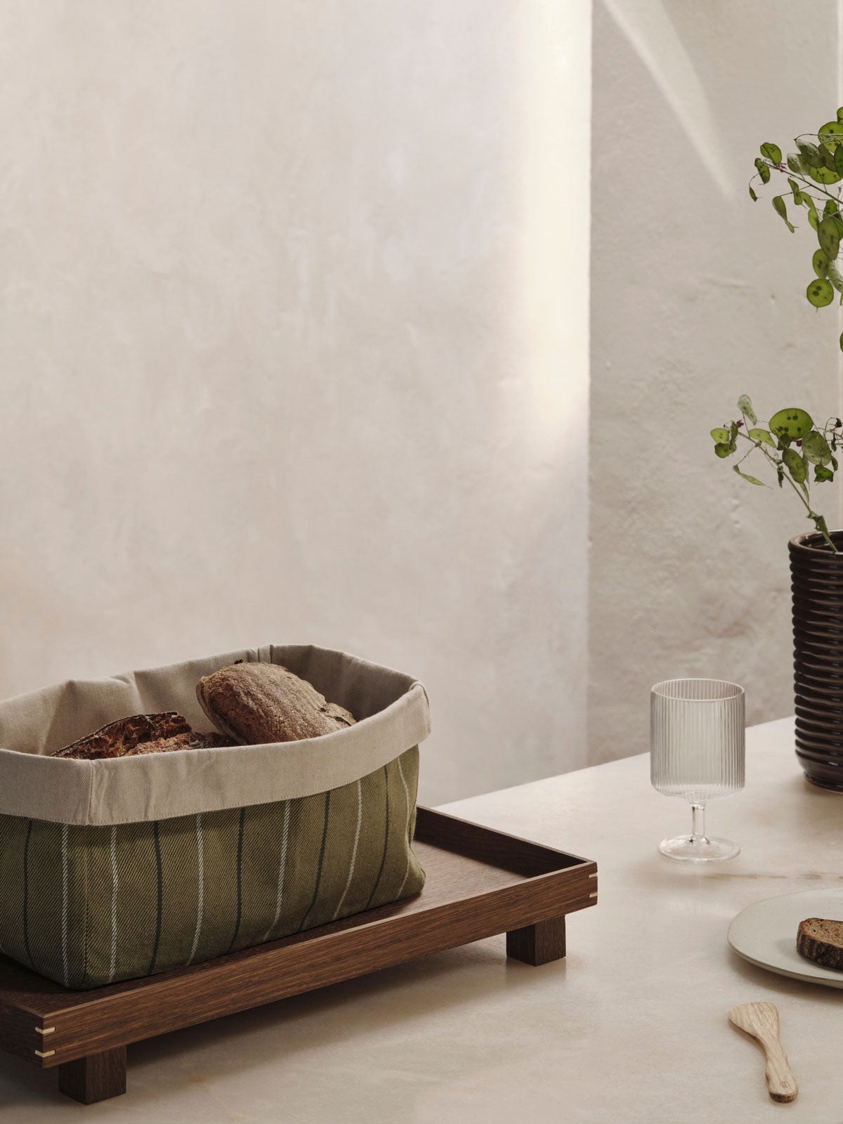 fermLIVING_AW24_BonWoodenTray_Large_SmokedOak_1104270018_2