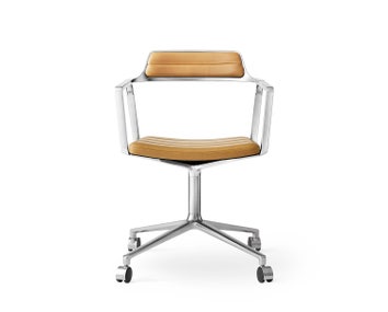 vipp-452-swivel-chair-polished-sand-leather-gliders-02-high