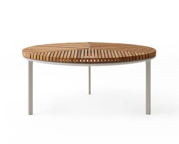 Runt loungebord Ø90 cm i teak till uteplatsen! Open-Air Soffbord 716 från danska Vipp.