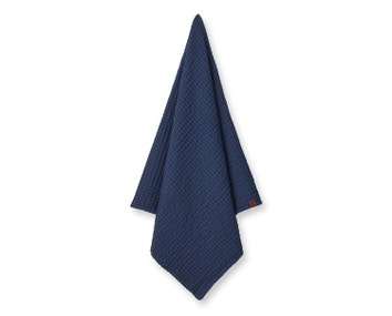 Humdakin_SKU236_WaffleBathTowels_SeaBlue_2