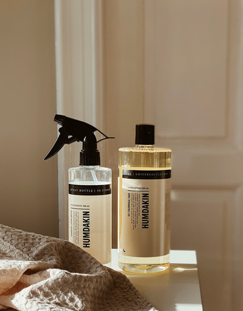 HUMDAKIN_SKU372_UNIVERSALCLEANER_SKU339_WAFFLETEATOWEL_SKU151_SPRAYBOTTLE-2