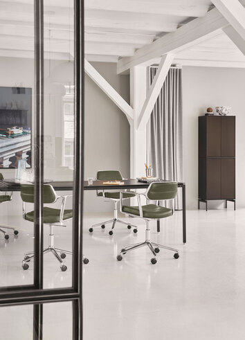 vipp-453-swivel+-bosco-green-conference-01